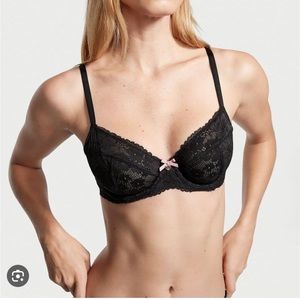Victoria’s Secret Body By Victoria Unlined Demi Lace Bra